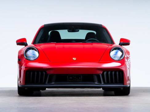 Used 2026 Porsche 911 Carrera GTS RWD image 2