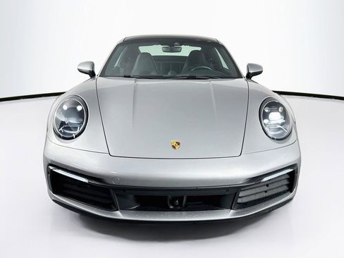 Used 2020 Porsche 911 Carrera RWD image 2