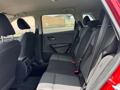 Used 2023 Nissan Rogue SV FWD image 15