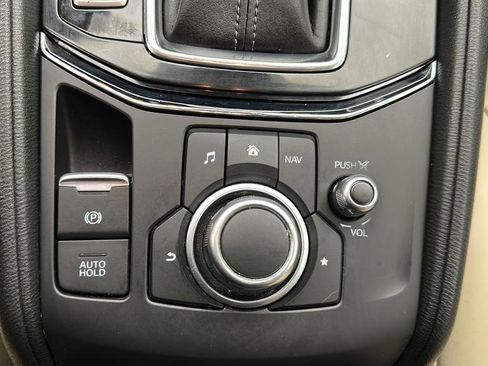 Used 2018 MAZDA CX-5 Touring w/ Preferred Equipment Package AWD/4WD image 24