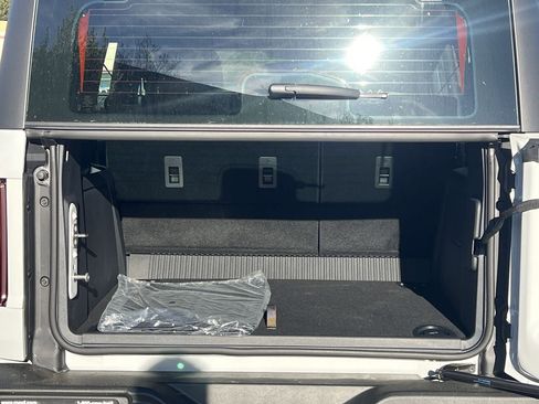New 2026 Ford Bronco 4-Door AWD/4WD image 18
