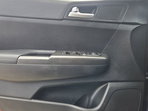 Used 2018 Kia Sportage LX image 21