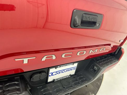 Used 2021 Toyota Tacoma SR AWD/4WD image 25