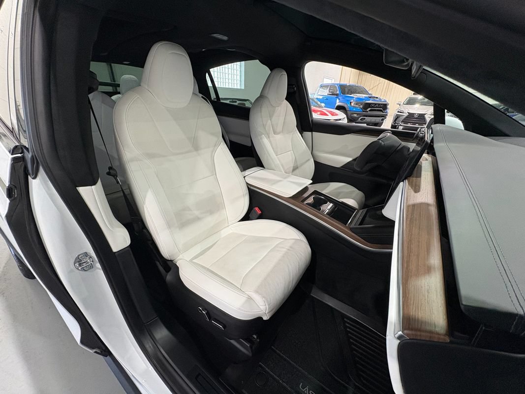 Used 2023 Tesla Model X AWD/4WD image 41