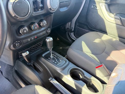 Used 2016 Jeep Wrangler Unlimited Sport w/ Quick Order Package 24S image 13