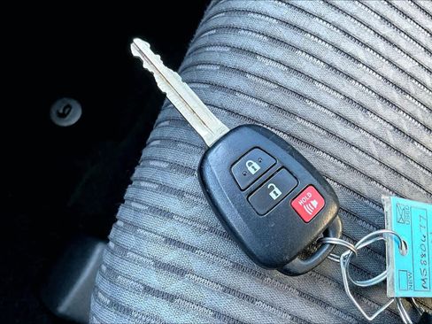 Certified 2021 Toyota 4Runner SR5 image 12