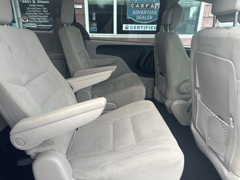 Used 2014 Dodge Grand Caravan SXT w/ UConnect Hands-Free Group FWD image 12