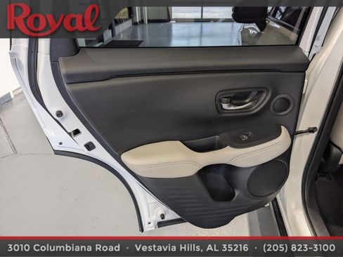 Used 2023 Honda HR-V EX-L image 13