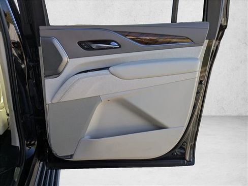 Used 2021 Cadillac Escalade ESV Sport Platinum image 29