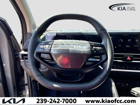 New 2026 Kia Sportage EX image 37
