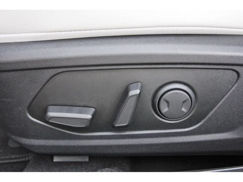 Certified 2023 Hyundai Elantra Limited w/ Cargo Package FWD image 33