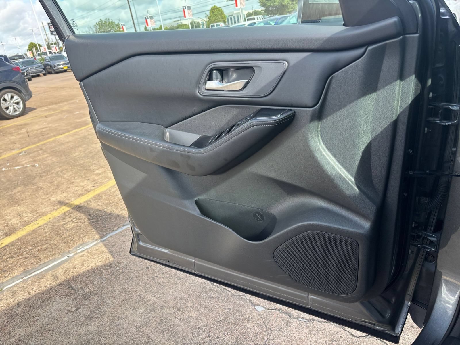 Used 2026 Nissan Rogue SV FWD image 18