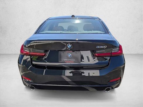 Used 2025 BMW 330i Sedan w/ Premium Package image 7
