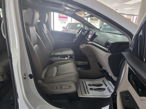Used 2023 Honda Odyssey Touring image 13