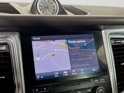 Used 2017 Porsche Macan image 14