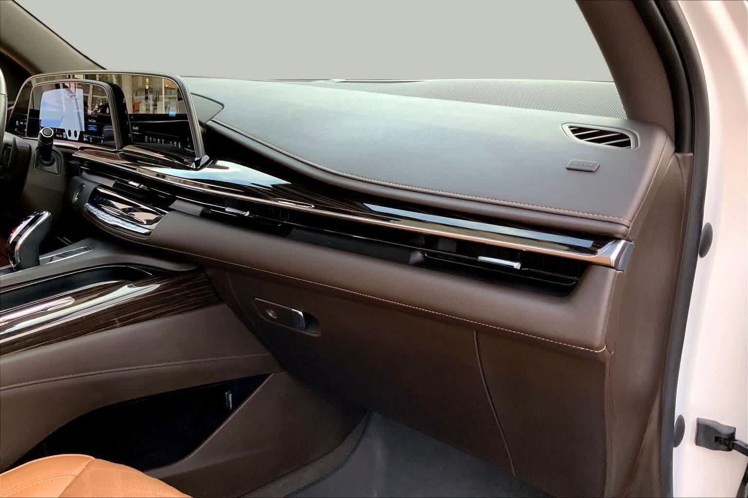 Used 2021 Cadillac Escalade ESV Premium Luxury AWD/4WD image 19