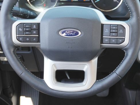 Used 2022 Ford Expedition XLT RWD image 30
