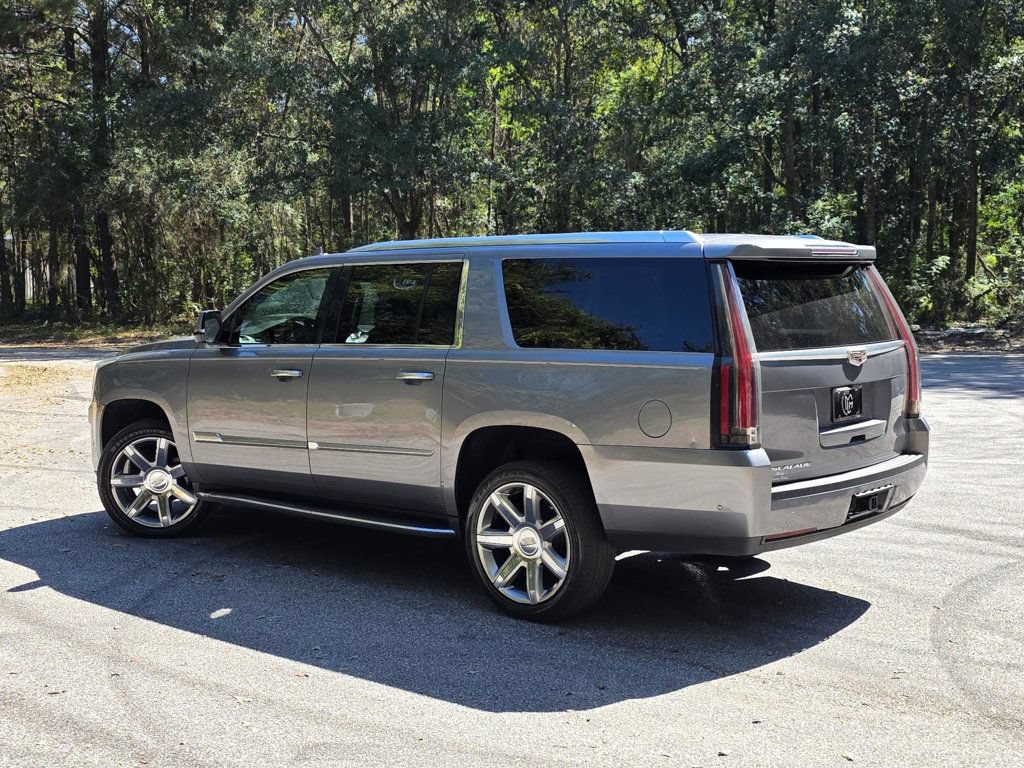 Used 2019 Cadillac Escalade ESV Luxury RWD image 4