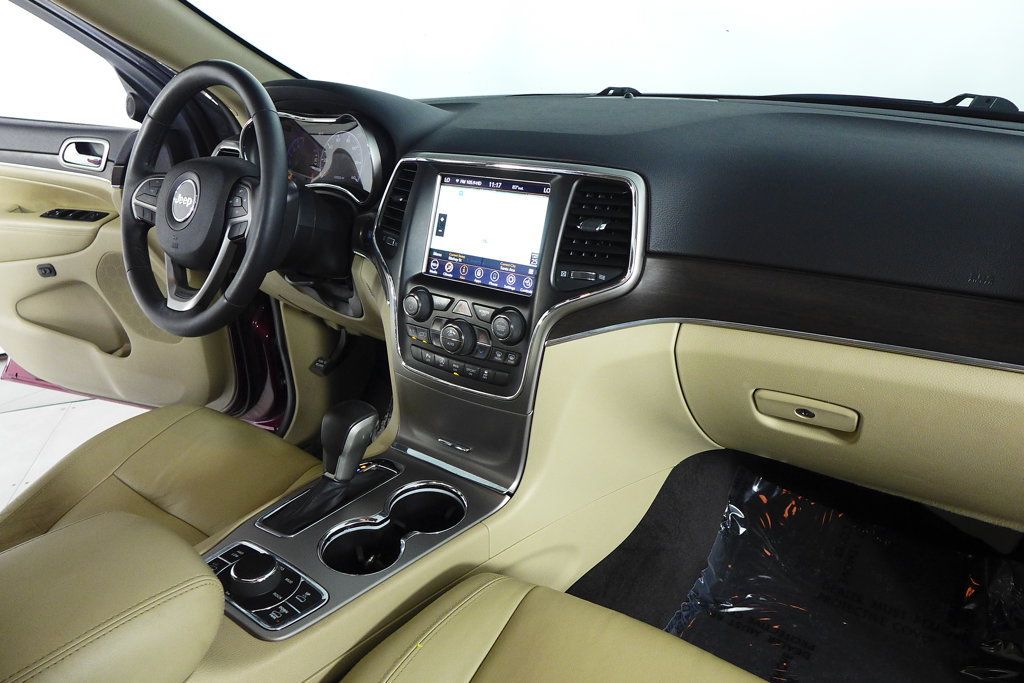 Used 2018 Jeep Grand Cherokee Limited AWD/4WD image 13