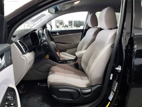 Used 2020 Hyundai Tucson SE image 14