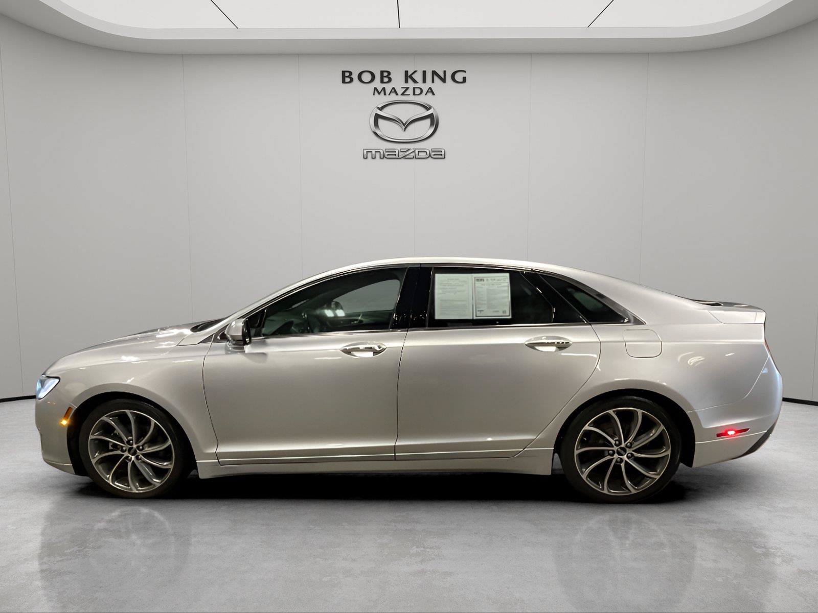 Used 2018 Lincoln MKZ Reserve w/ Magnetic Appearance Package AWD/4WD image 2