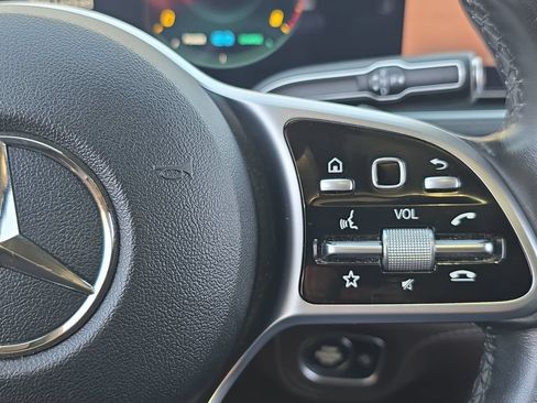 Used 2022 Mercedes-Benz GLS 450 4MATIC image 23
