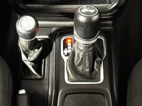 Used 2023 Jeep Wrangler Unlimited Sport AWD/4WD image 21