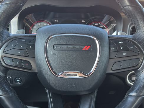 Used 2022 Dodge Charger R/T w/ Plus Group RWD image 17