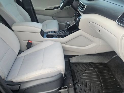 Used 2019 Hyundai Tucson Value AWD/4WD image 17