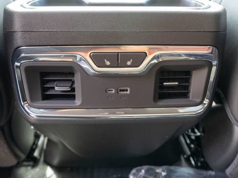 New 2026 GMC Sierra 3500 Denali Ultimate AWD/4WD image 14