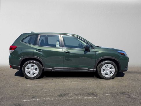 Certified 2023 Subaru Forester AWD/4WD image 2