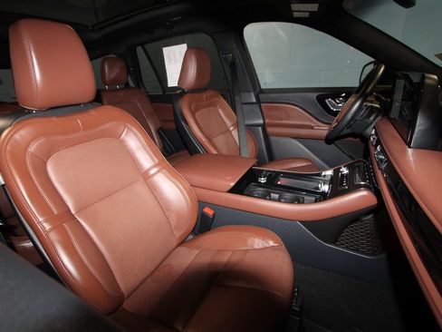 Used 2025 Lincoln Aviator Reserve w/ Illumination Package AWD/4WD image 26
