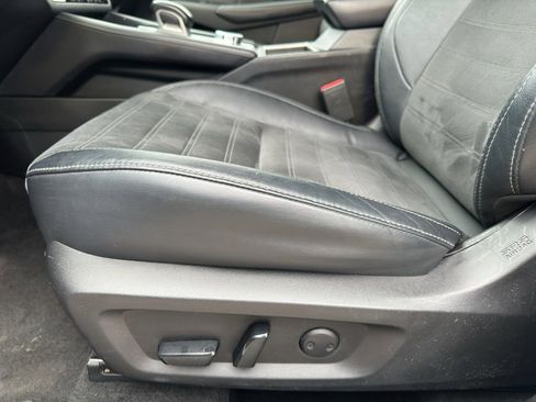 Used 2023 Mitsubishi Outlander ES image 11