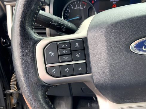 Used 2023 Ford Expedition XLT AWD/4WD image 24
