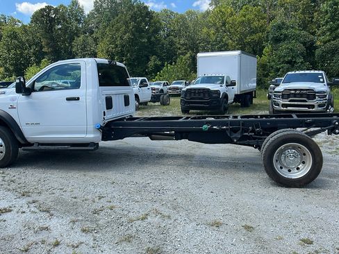 New 2025 RAM 5500 2WD Regular Cab image 11