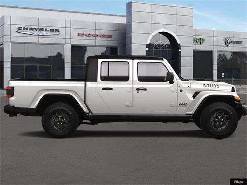 New 2025 Jeep Gladiator Willys image 9