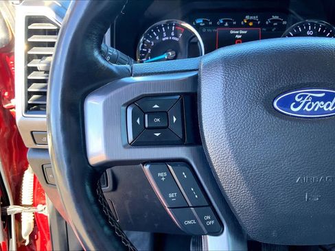 Used 2018 Ford Expedition Platinum image 23