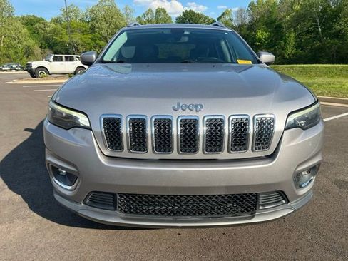Used 2019 Jeep Cherokee Limited image 2