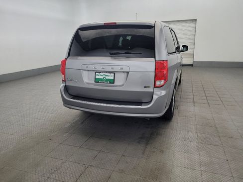 Used 2016 Dodge Grand Caravan SE w/ Quick Order Package 29E SE FWD image 7