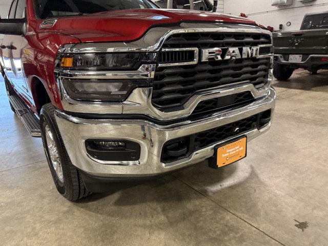 Used 2026 RAM 2500 Big Horn AWD/4WD image 2