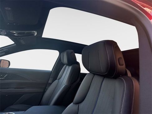 New 2025 Cadillac Lyriq Luxury image 13