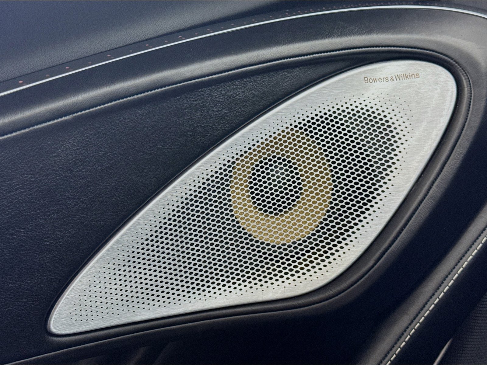 Used 2025 McLaren GTS RWD image 18