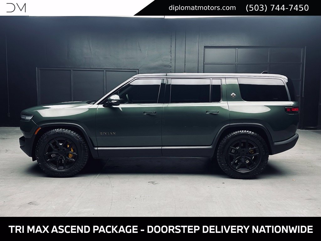 Used 2025 Rivian R1S Premium Dual AWD/4WD image 5