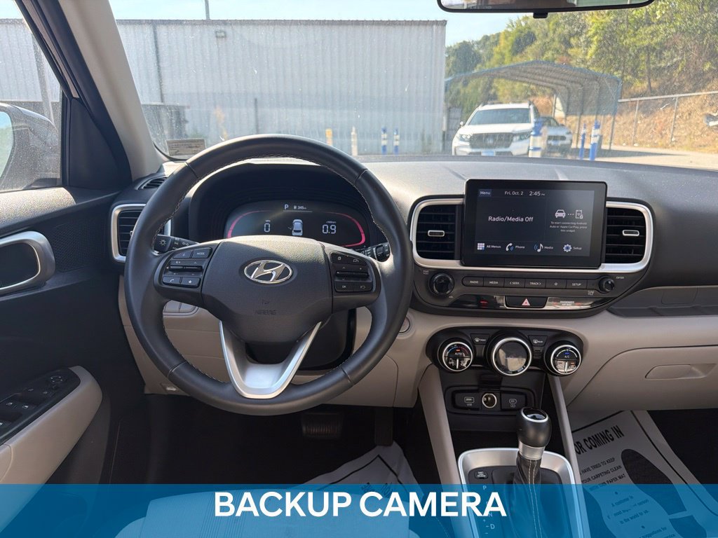 Used 2025 Hyundai Venue SEL FWD image 11
