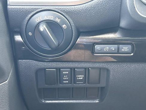 Used 2019 Nissan Titan SV w/ SV Convenience Package RWD image 37