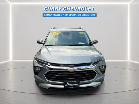 Used 2024 Chevrolet TrailBlazer LT AWD/4WD image 3