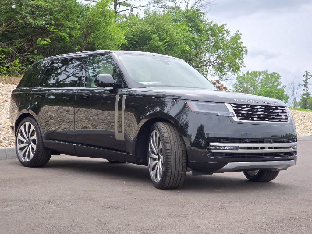 New 2026 Land Rover Range Rover Long Wheelbase SE AWD/4WD image 8
