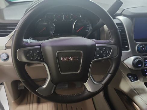 Used 2018 GMC Yukon SLT w/ Premium Edition image 12