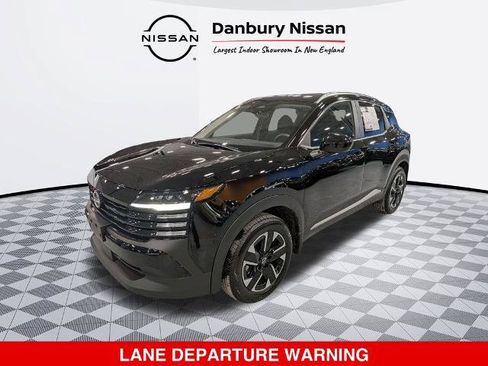 Certified 2025 Nissan Kicks SV w/ SV Premium Package AWD/4WD image 8
