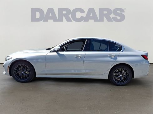 Certified 2025 BMW 330i xDrive Sedan w/ Convenience Package AWD/4WD image 4